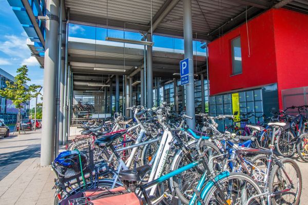 Fahrrad Parkhaus am Bahnhof Ingelheim